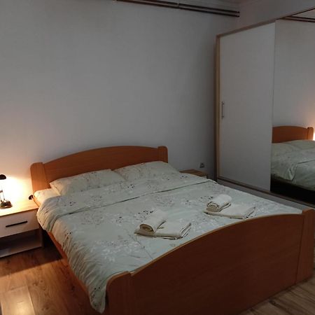 Apartmani Dora Leskovac 莱斯科瓦茨 外观 照片