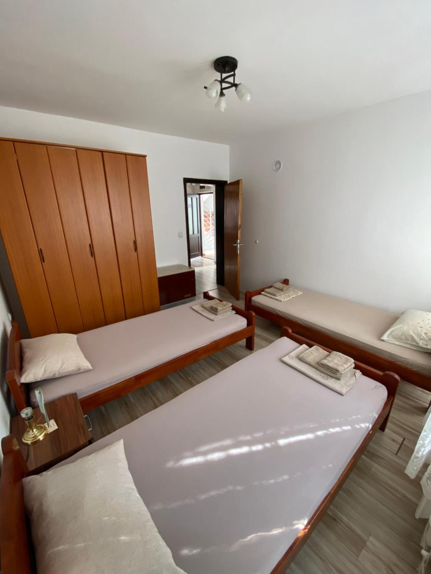 Apartmani Dora Leskovac 莱斯科瓦茨 外观 照片