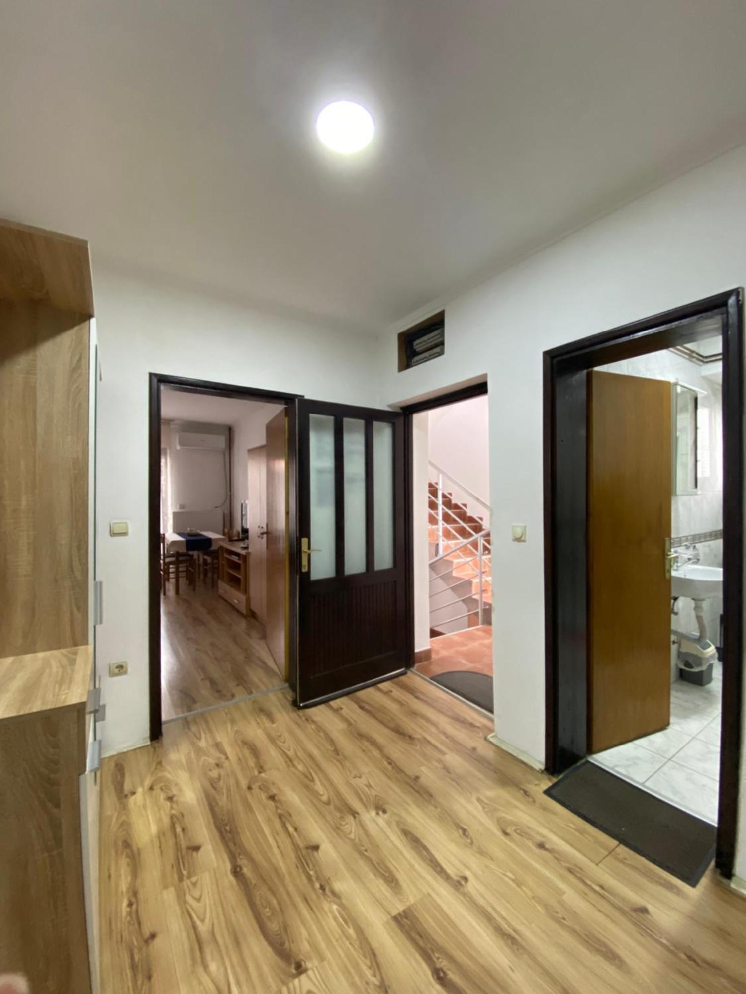Apartmani Dora Leskovac 莱斯科瓦茨 外观 照片