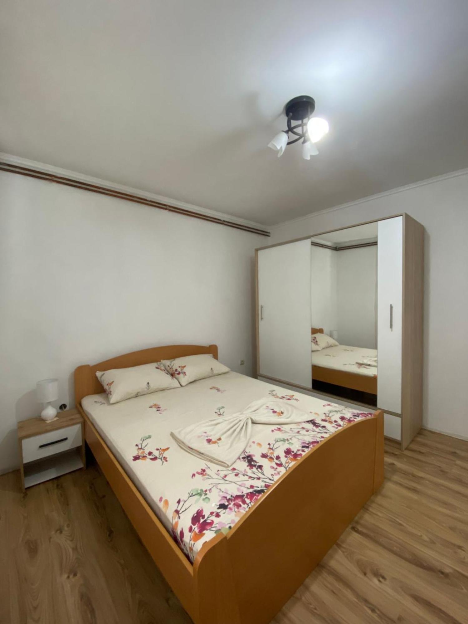 Apartmani Dora Leskovac 莱斯科瓦茨 外观 照片