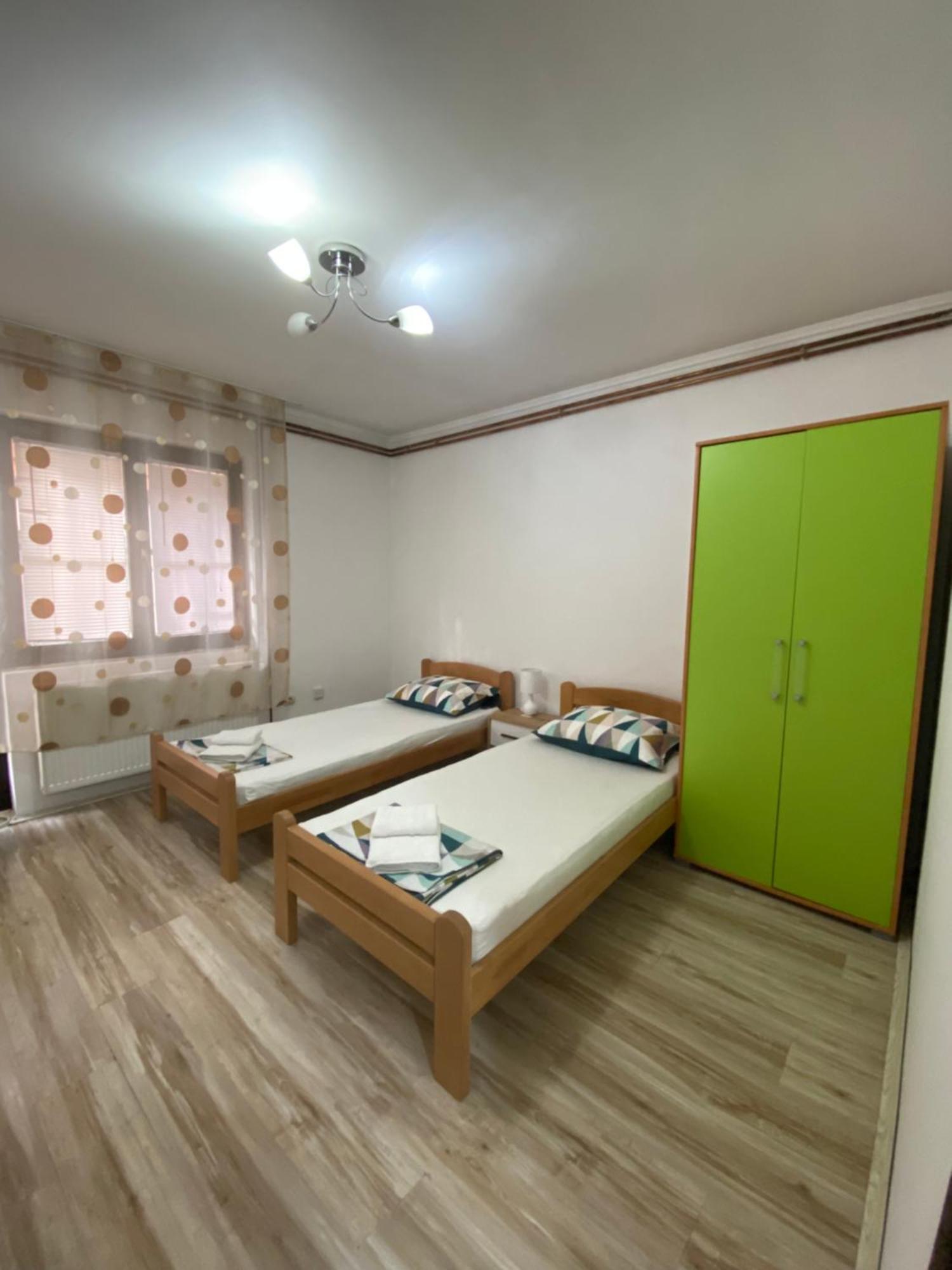Apartmani Dora Leskovac 莱斯科瓦茨 外观 照片