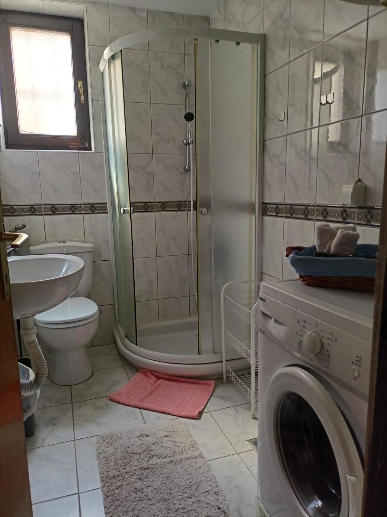 Apartmani Dora Leskovac 莱斯科瓦茨 外观 照片